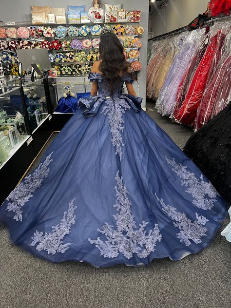 Quncie Dresses Dark Blue, Corpse Bride Quinceanera, Midnight Blue Quince Dress, Dark Purple Quince Dresses, Dark Purple Quince, Dark Blue Quince Dresses, Navy Quinceanera Dresses, Quncie Dresses, Dark Purple Quinceanera Dresses