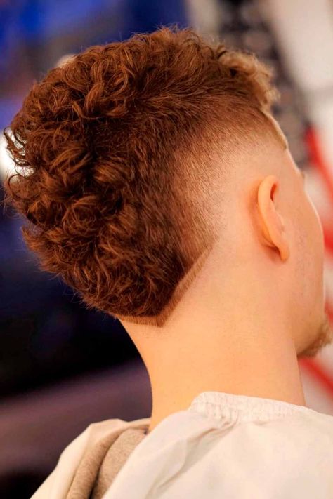 Faux Hawk Curly Hair Men, Boys Burst Fade, Fade Curly Hair, Men Fade Haircut Short, Taper Fade Curly Hair, Fade Haircut Styles, Mohawk Hairstyles Men, High Fade Haircut, Burst Fade