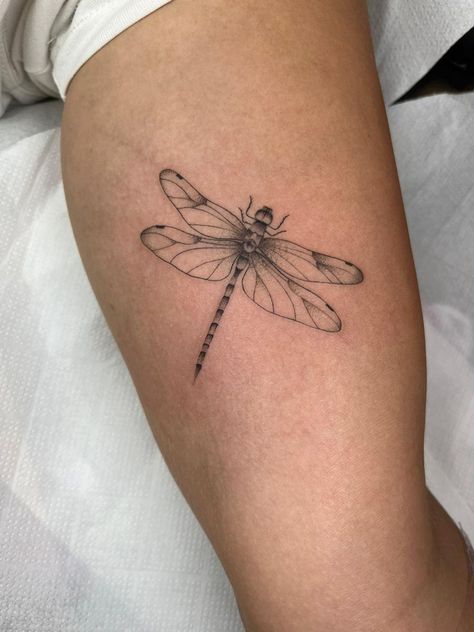 Small Dragon Forearm Tattoo, Dragonfly Tattoo Men Ideas, Dragonfly Tattoo On Back Of Arm, Dragonfly Tattoo Inner Arm, Dragon Fly Tattoo Forearm, Dragon Fly Knee Tattoo, 2 Dragonflies Tattoo, Vintage Dragonfly Tattoo, Linework Dragonfly Tattoo