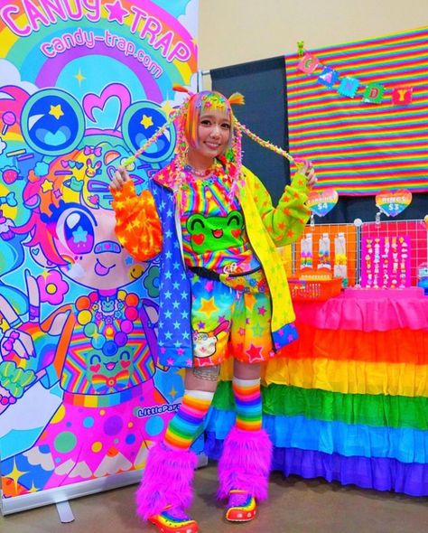 Kawaii, Decora Fashion Outfits Rainbow, Harajuku Fashion Colorful, Rainbow Core Aesthetic Outfit, Decora Style Clothes, Colorcore Outfit, Hyperpop Clothes, Fairy Kei Fashion Harajuku Style, Ravecore Outfits