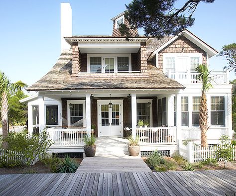 Home Designs Exterior, Dream Beach Houses, Surf House, Beach Cottage Style, Dream Beach, Hus Inspiration, Beach Cottage, Coastal Cottage, Decor Minimalist