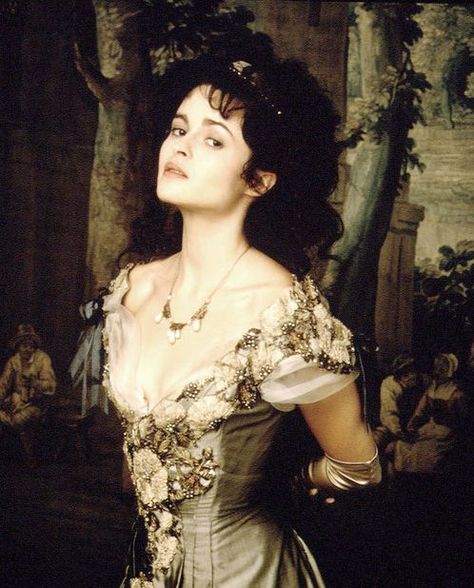 Which Helena Bonham Carter Character Are You? Style Année 80, Helena Carter, Helen Bonham, Arte Pulp, Marla Singer, Johny Depp, Helena Bonham, Bellatrix Lestrange, Christina Perri