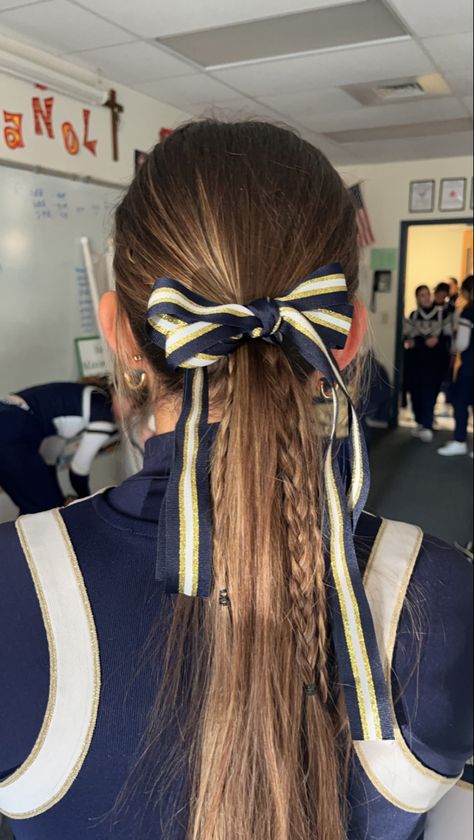 Mini Braid Ponytail, Sport Hairstyles Medium Hair, Cheer Hair Ribbons, Game Day Cheer Hairstyles, Mini Braids Ponytail, Hair For Cheer Practice, Cheer Gameday Hair, Cheer Hairstyles Easy, Ponytail With Mini Braids