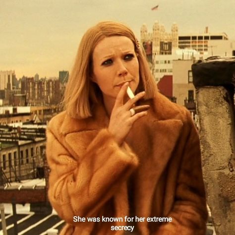 The Royal Tenenbaums Margot, Margot Tenenbaum Aesthetic, Female Narcissism, Margot Tenenbaum, Gwenyth Paltrow, American Teenager, Girl Math, Red Smoothie, Royal Tenenbaums