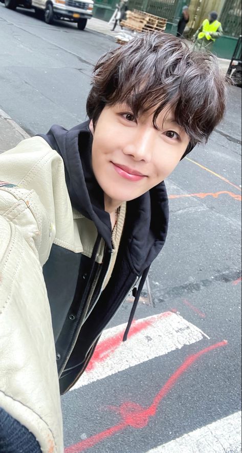 J-hope Selfie, J-hope Cute Smile, J-hope Aesthetic, J-hope Photoshoot, J Hope Smile, Hope Wallpaper, J-hope Cute, Hope Photos, I Love You Pictures