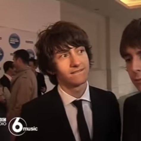 Arctic Monkeys Early 2000s, Last Shadow Puppets, Alex Arctic Monkeys, Alex Pics, Monkey Pictures, The Last Shadow Puppets, Last Shadow, Artic Monkeys, Love My Man