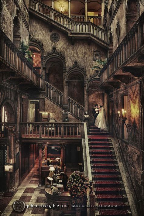 Haunted Places, Abandoned Mansions, Kule Ting, Haunted Hotels, Hotels Around The World, Haunted Hotel, Castles Interior, Abandoned House, Paris Jackson