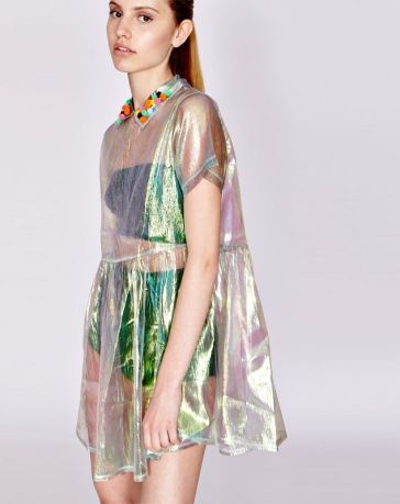 Lazy Oaf Cosmos Dress Doutzen Kroes, Kos, Holographic Fashion, Look Festival, Lazy Oaf, Futuristic Fashion, Inspiration Mode, Smock Dress, Festival Fashion