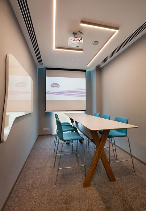 || Creative office | Meeting Space || #CreativeMeetingSpace www.ironageoffice.com Office False Ceiling Design, Office Ceiling Design, Meeting Room Design, Interior Kantor, Office Ceiling, False Ceiling Living Room, Office Interior Design Modern, Plafond Design, Office Space Design