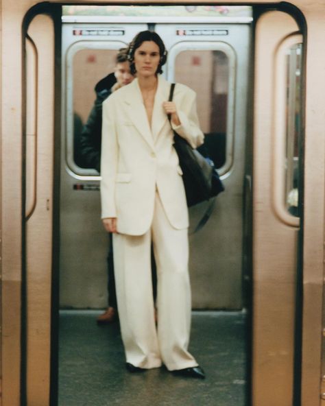 Jamily Wernke Meurer in New York City wearing The Frankie Shop styled by Elly McGaw - Minimalist Street Style - Minimal. / Visual. Nyc Editorial, Pintuck Dress, Woman In Suit, Minimalist Street Style, Street Style 2016, The Frankie Shop, Suiting Fabric, Frankie Shop, Mens Fashion Photography