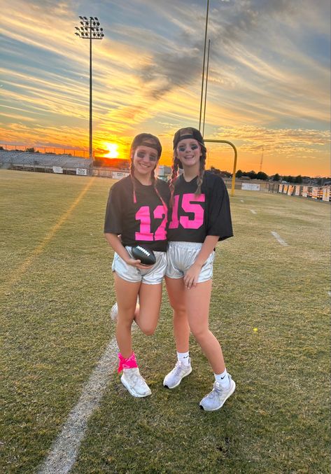 Group Of Two Halloween Costumes, Preppy Halloween Costume Duo, Preppy Football Player Halloween Costume, Football Players Halloween Costume, Girl Football Player Costume, Preppy Halloween Costume For 2, Football Halloween Costume For Women, Cute Halloween Costumes For Duos, Preppy Costume Ideas