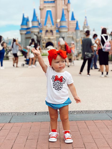 Pixar Bounding, Matching Family Disney Outfits, Toddler Girl Disney World Outfits, Toddler Disneyland Outfit, Disney World Outfits Family, Disneyland Family Outfits, Cute Disneyland Outfits, Outfits For Disneyland, Fairytale Outfits