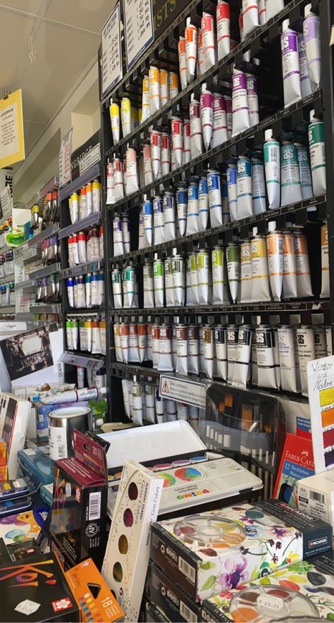 Paint Set Up, Drawing Tools Art Supplies, Aesthetic Art Supplies, Art Supplies Aesthetic, Craft Organisation, Painting Equipment, Art Supplies List, Painting Station, Florence Art