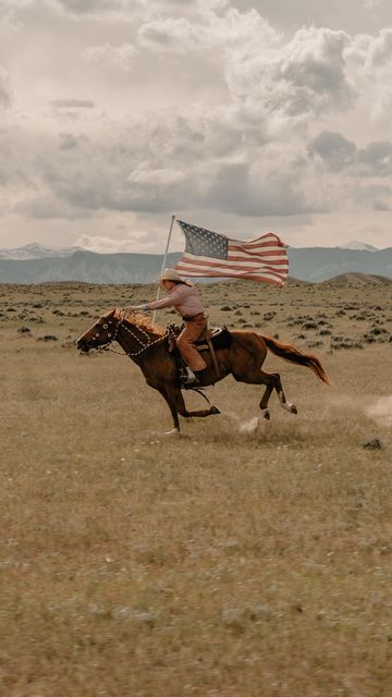 Tumblr, Rare Aesthetic, American Cowgirl, Western Wallpaper Iphone, Cowboy Carter, Cowgirl Summer, Cowboy Photography, Western Photo, Party In The Usa