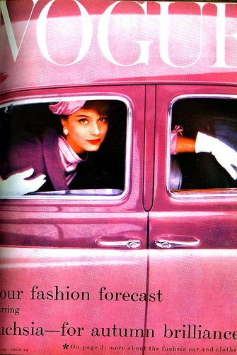 Favorite 50s Vogue Cover (BB) Fuschia Pink Aesthetic Wallpaper, 50s Vogue, Foto Muro Collage, Mises En Page Design Graphique, Vintage Vogue Covers, Collage Des Photos, Mode Pop, Vogue Vintage, Wallpaper Retro
