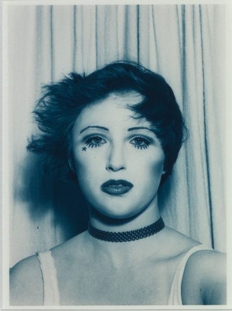 Cindy Sherman — Archives of Women Artists, Research and Exhibitions Frida Kahlo, Cindy Sherman Photography Self Portraits, Cindy Sherman Film Stills, Cindy Sherman Art, Cindy Sherman Photography, Artists Research, Untitled Film Stills, Tableaux Vivants, Feminist Artist