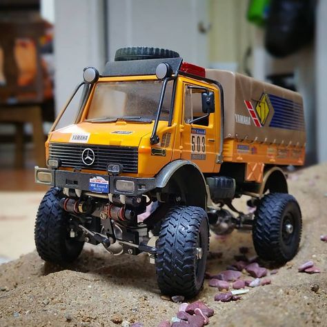 Hobby Zone on Instagram: “Repost @shhan2050  This tiny Mog is sure to keep crawl anywhere it goes 💪(1/43rd scale Micro RC crawlers)  #mercedesbenzunimog…” Micro Rc Cars, Super Car Bugatti, Micro Rc, Rc Toy, Rc Rock Crawler, Rc Monster Truck, Rc Vehicles, Mini 4wd, Mercedes Benz Unimog