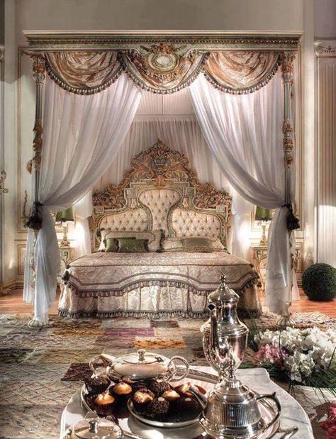 . Regal Bedroom, Italian Bedroom, Luxury Bedroom Furniture, W Hotel, Luxury Bedroom Master, Versace Home, Luxury Bedroom, Perfect Bedroom, Hus Inspiration