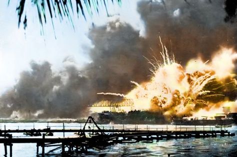 The incredibly vivid pictures show vast war ships and a PBY flying boat burning in the aftermath of the bombs dropped by the Japanese aircraft Pearl Harbour Attack, December 7 1941, Pearl Harbour, Imperial Japanese Navy, Rare Historical Photos, Colorized Photos, Pearl Harbor Attack, Flying Boat, Military Heroes