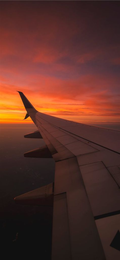 Sunset View From the Window of an Airplane iPhone X Wallpaper Download | iPhone Wallpapers, iPad wallpapers One-stop Download Iphone Wallpaper Travel, Plane Window View, Plane Wallpaper, Airplane Window View, Ipad Pro Wallpaper, Plane Window, X Wallpaper, Airplane Wallpaper, Wallpapers Ipad