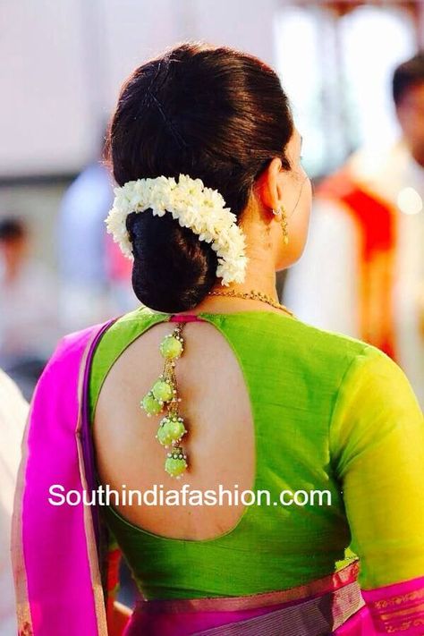 Simple Blouse Design, Traditional Saree Blouse Designs, Indian Blouse Designs, Sarees Blouse, Silk Saree Blouse Designs Patterns, Traditional Blouse, Cotton Blouse Design, Blouse Designs Catalogue, Pattu Saree Blouse Designs