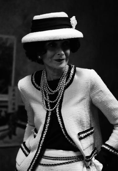 #Coco alias Gabrielle #Chanel / fashion designer Style Icons Women, Chanel 2015, Chanel Tweed Jacket, Mademoiselle Chanel, Moda Chanel, Coco Chanel Fashion, Chanel Suit, Chanel Brand, Mode Chanel