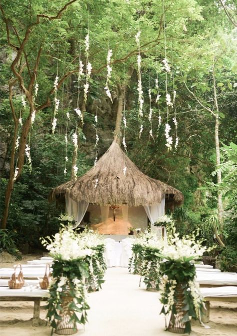 Hop on a boat and escape to a picture perfect island for your tropical wedding at El Nido Resorts in the Philippines. | Photo Credit: @dyancollophoto #WhereWillYouCelebrate Elnido Palawan, Filipiniana Wedding Theme, Arkansas Wedding Venues, Farm Wedding Reception, Filipino Wedding, Philippine Wedding, Philippines Beaches, Tropical Wedding Inspiration, Intimate Wedding Venues