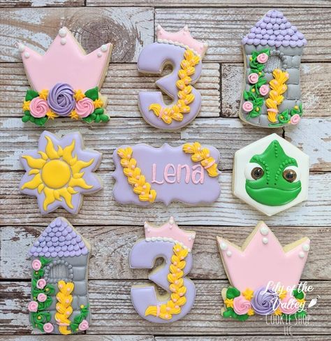 Tangled Second Birthday, Tangled Birthday Cookies, Tangled Rapunzel Cookies, Two Tangled Birthday, Tangle Birthday Party Ideas, Rapunzel Birthday Ideas, Rapunzel 2nd Birthday, Rapunzel Party Food Ideas, Rapunzel 5th Birthday Party