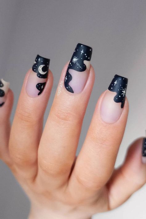 French Manicure Long Nails, Negative Space Nail Art, Negative Space Nails, Space Nails, October Nails, Trendy Nail Art Designs, May Nails, Latest Nail Art, Easter Nails