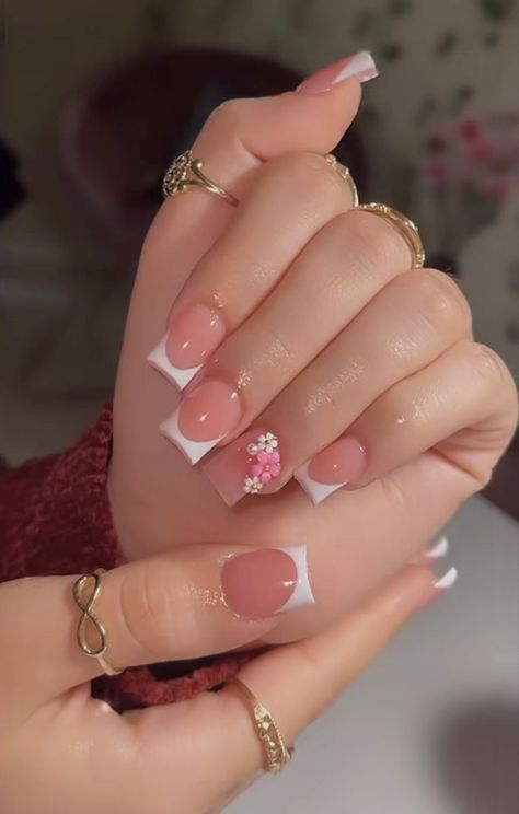 Nail designs ideas Short nails ideas Sweet 17, Girly Acrylic Nails, French Tip Acrylic Nails, Work Nails, Short Square Acrylic Nails, Classy Acrylic Nails, Pretty Gel Nails, Unique Acrylic Nails, Acrylic Nails Coffin Pink