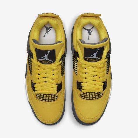 JustFreshKicks on Twitter: "2021 Air Jordan 4 Retro "Lightning" official images loaded ⚡️👀… " Air Jordan 4 Retro Lightning, Jordan 4 Retro Lightning, Logo Jordan, Flight Logo, Zapatillas Jordan Retro, Air Jordan Retro 4, Jordan Retro 4, Jordan 4s, Jordan Model