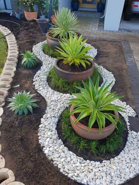 Beautiful Gardens Landscape, Taman Air, No Grass Backyard, Front Yard Garden Design, Garden Decor Projects, Gravel Garden, Rock Garden Landscaping, Backyard Garden Design, Front Yard Landscaping Design