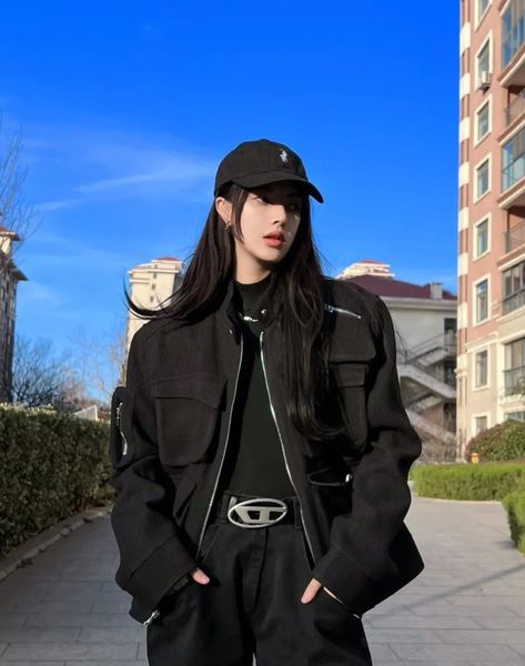 Tomboy Girl Aesthetic, Korean Tomboy Fashion, Masc Girls Outfits, Korean Tomboy Outfits, Casual Tomboy Outfits, Asian Tomboy, Masc Girl, Tomboy Outfit Ideas, Tomboyish Outfits