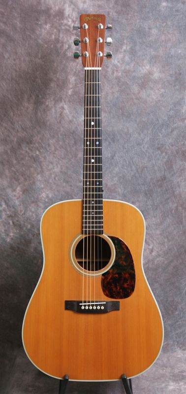 Martin Guitars Acoustic, Guitar Emoji, Guitar Reference, Fender Acoustic Guitar, Mobil Mustang, Guitar Theory, Learn Music Theory, Acoustic Guitar For Sale, Martin Acoustic Guitar