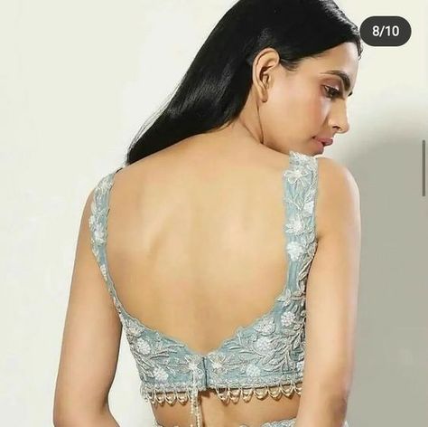 Lehnga Blouse Designs Sleeveless, Deep Neck Sleeveless Saree Blouse, Lehnga Blouse Designs Back, Blouse Back Neck Designs Sleeveless, Sleeveless Blouse Designs Lehenga, Lehnga Back Blouse Design, Sweetheart Neckline Blouse Back, Saree Sleeveless Blouse Designs, Latest Lengha Blouse Designs