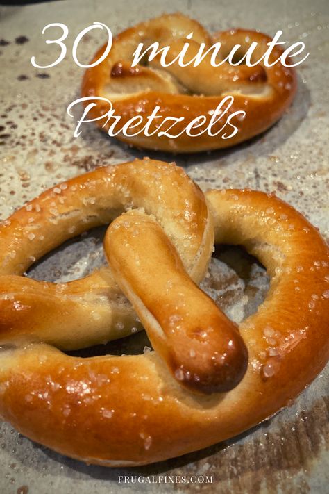 Forget Auntie Anne's - you can have your own homemade soft pretzels in about half an hour! This easy-to-make small batch recipe walks your through the process to get pretzels baked to the perfect chewy texture! Top these soft pretzels with butter and salt, and enjoy this perfect snack or appetizer! #pretzel #appetizer #snack #kidfriendly #howtomake #softpretzels #smallbatch Essen, Soft Pretzels Easy, Pretzel Recipe Easy, Inexpensive Snacks, Pretzel Recipes, Pretzel Recipe, Soft Pretzel Recipe, Baking Soda Bath, Small Batch Baking
