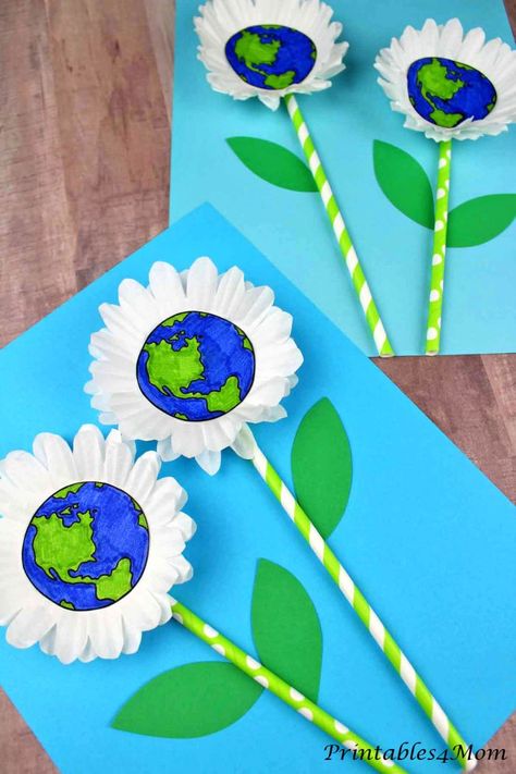 Daisy Earth Day Craft with Printable Templates Classroom Crafts, Earth Day Craft, Earth Craft, Earth Day Projects, Daisy Petals, Earth Day Crafts, Earth Day Activities, Paper Flowers Craft, First Day Of Spring