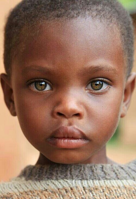 aFRiCAN cHiLD with gREEN eYES Hair Growth Pills, Black Hair Growth, Kind Photo, 얼굴 드로잉, 얼굴 그리기, 인물 드로잉, People Of The World, 인물 사진, Interesting Faces