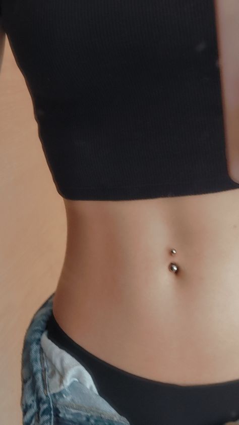 Belly Piercings, Piercing Stomach Belly Button, Tiny Belly Button Piercing, Belly Button Piercing Stud, Navel Piercing Aesthetic, Belly Button Piercing Aesthetic, Belly Button Piercing Cute, Stomach Piercings, Piercings Bonitos