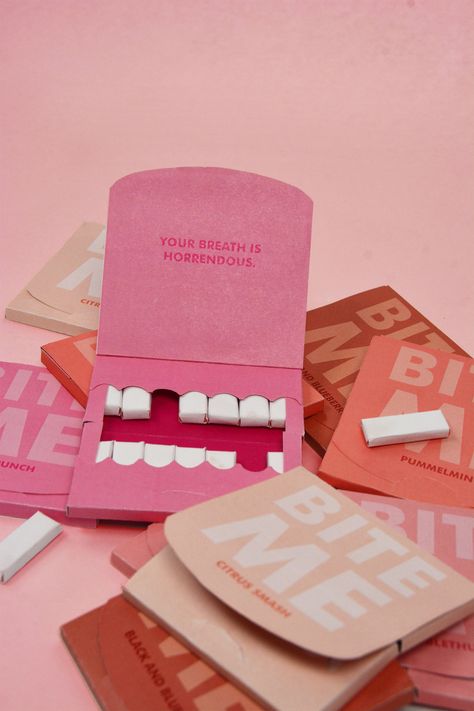 Bite Me: Packaging Insults Chewers as They Grab a Piece of Tooth-Shaped Gum Packaging Design Aesthetic, Seni Dan Kraf, Graphisches Design, Cool Packaging, Design Presentation, Toy Art, Graphic Design Packaging, Food Packaging Design, Packing Design