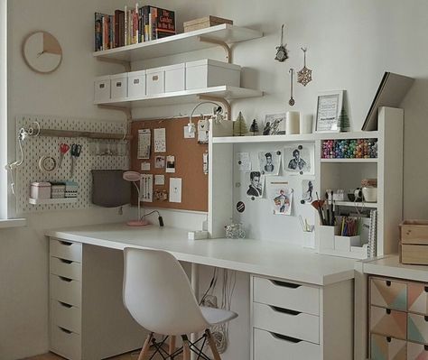 Small Room Design, Study Desk Decor, Home Decor Wallpaper, Room Redesign, Desk Inspiration, Wallpaper Home Decor, Pinterest Room Decor, Study Room Decor, Room Desk