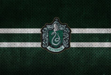 HD Slytherin Wallpaper Daniel Radcliffe Movies, Hufflepuff Wallpaper, Harry Potter Iphone Wallpaper, Harry Potter Wallpaper Phone, Hall Wallpaper, Harry Potter Dumbledore, Slytherin Wallpaper, Typography Wallpaper, 컴퓨터 배경화면