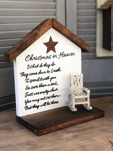 Belem, Natal, Christmas In Heaven Diy, Christmas Gift Ideas For Boyfriend, Christmas Signs Diy, Gift Ideas For Boyfriend, Christmas Chair, Wooden Christmas Decorations, Christmas In Heaven