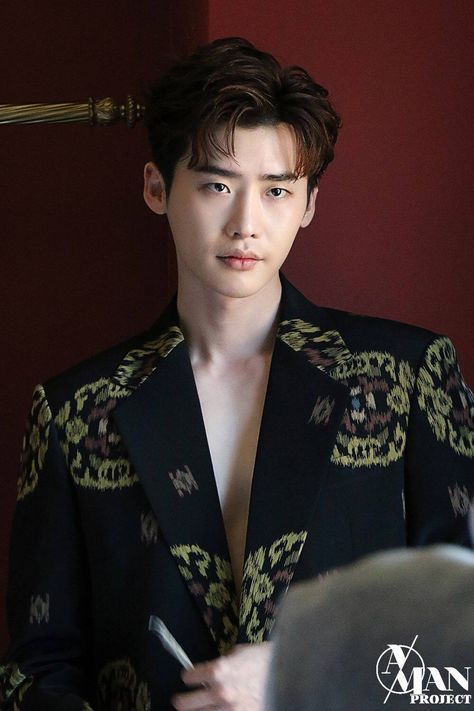 #이종석 #LeeJongSuk in Esquire Korea Magazine Photoshoot behind the scenes (4) 😍  ©amanproject Lee Jong Suk Hot, Jong Suk Wallpaper, Lee Jong Suk Wallpaper, Lee Jong Suk Cute, Most Handsome Korean Actors, Gu Family Books, Lee Jung Suk, Park Bogum, Lee Young