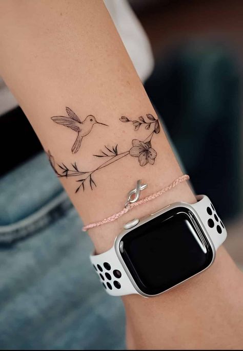 40 Feminine Mini Romantic Tattoos To Elevate Your Glam Like A Model - 83 Wrist Bracelet Tattoo, Romantic Tattoo, Basic Tattoos, Mommy Tattoos, Tasteful Tattoos, Tattoo Bracelet, Small Hand Tattoos, Wrist Tattoos For Women, Tattoo Ideas Female