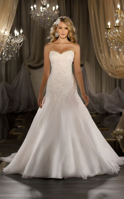 Martina Liana- Style 411. swarovski crystal beaded lace bodice featuring re-embroidered silk ribbon, soft silk organza skirt Stella York, Pnina Tornai, Draped Wedding Dress, Sparkly Gown, Mode Retro, Wedding Dresses 2014, White Wedding Dress, 2015 Wedding Dresses, Wedding Dresses Beaded