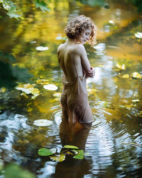 Lake Portrait, Ethereal Photography, Lake Photoshoot, Water Shoot, Human Body Art, Body Art Photography, Ethereal Aesthetic, Nature Photoshoot, Girl In Water