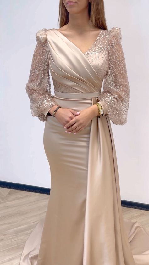 DRESS BY BEYZA SENER 👗 | available beige/green/black €180 34 36 38 40 42 #dressesonline #eveningdresses #dressshopping #longdresses #shortdresses #elegantdresses… | Instagram Soiree Dresses, Dress Pesta, Soiree Dress, Fashion Dress Party, Fancy Dresses Long, Women Dresses Classy, Braut Make-up, Elegant Dresses Classy, Fashion Design Dress