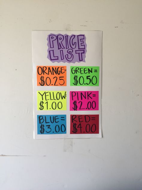 Garage sale pricing sign. Just use different colored stickers to color code all items based on price! Organisation, Yard Sale Signs Aesthetic, Moving Sale Signs Posts, Community Garage Sale Signs, Divorce Yard Sale Signs, Yard Sale Price Tags Free Printable, Setting Up Yard Sale Ideas, Garage Sell Tips, Garage Sale Price List