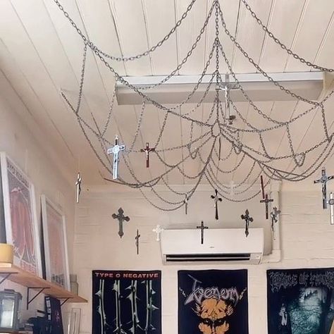 Club of Gore on Instagram: "I made a chain spider web :)" Spider Web Bed Frame, Gothic Diy Furniture, Chain Spider Web, Spider Room Decor, Goth Mirror Diy, Goth Studio Apartment, Spider Bedroom, Diy Gothic Decor, Punk Decoration